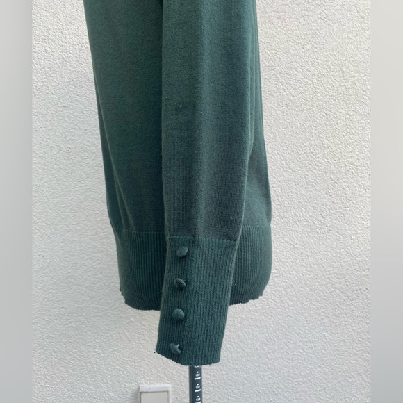 Long Sleeved Green Turtleneck Sweater XL - Picture 2 of 4